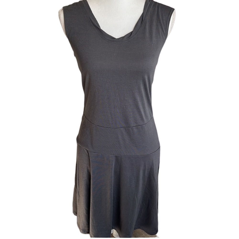 Derek Heart Gray Sleeveless Midi Dress